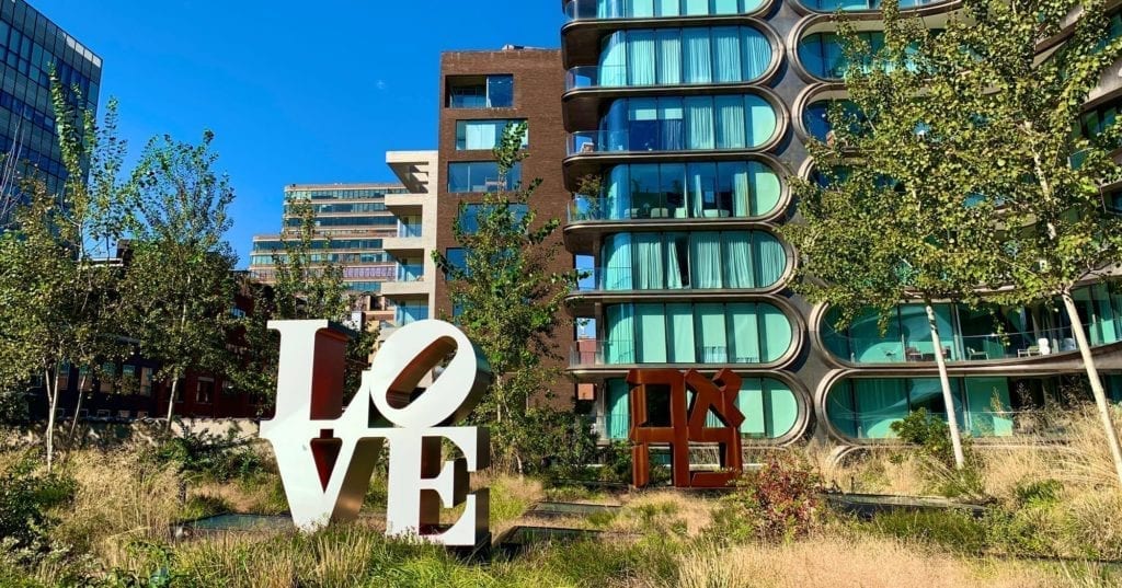 The-HighLine - NYC--LOVE -Sculpture - Robert Indiana